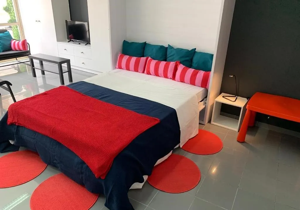 Teacher'S Refuge-Downtown Studio Apartment